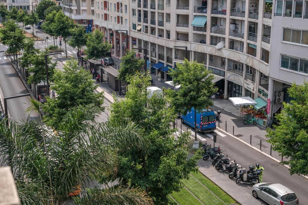 Le Balcon De La Baie Des Anges Lägenhet Nice Exteriör bild